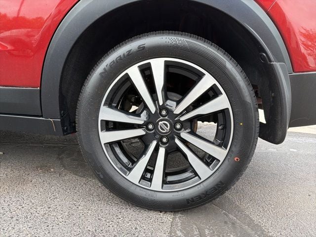 2019 Nissan Kicks SR