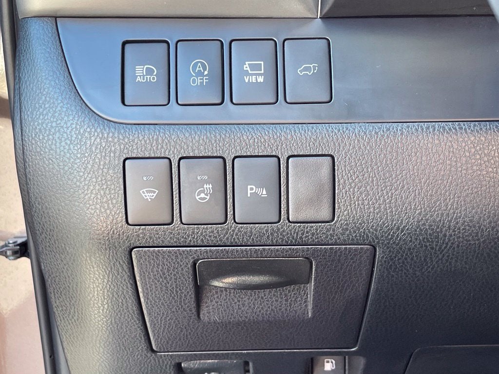 2019 Toyota Highlander Limited Platinum Third Row, Leather, Clean CarFax, One Owner, Low M