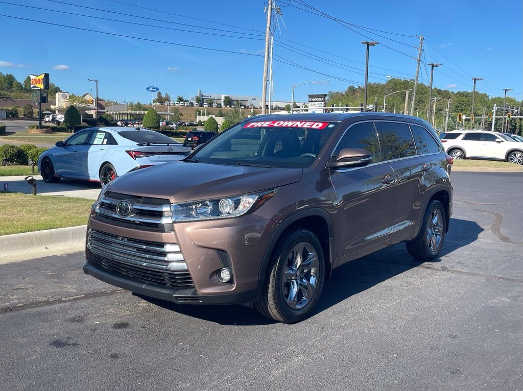 2019 Toyota Highlander Limited Platinum Third Row, Leather, Clean CarFax, One Owner, Low M