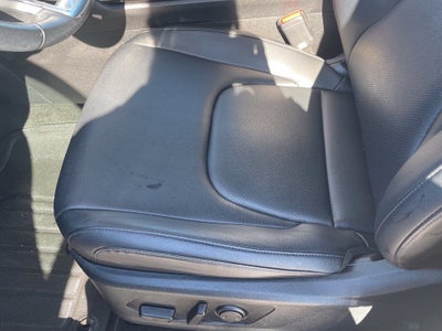 2025 Kia Sportage SX Pano Roof, Leather, One Owner