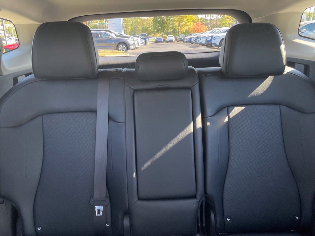 2025 Kia Sportage SX Pano Roof, Leather, One Owner