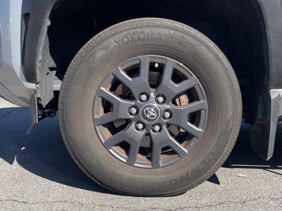 2025 Toyota 4Runner SR5 Clean CarFax, Third Row Seat