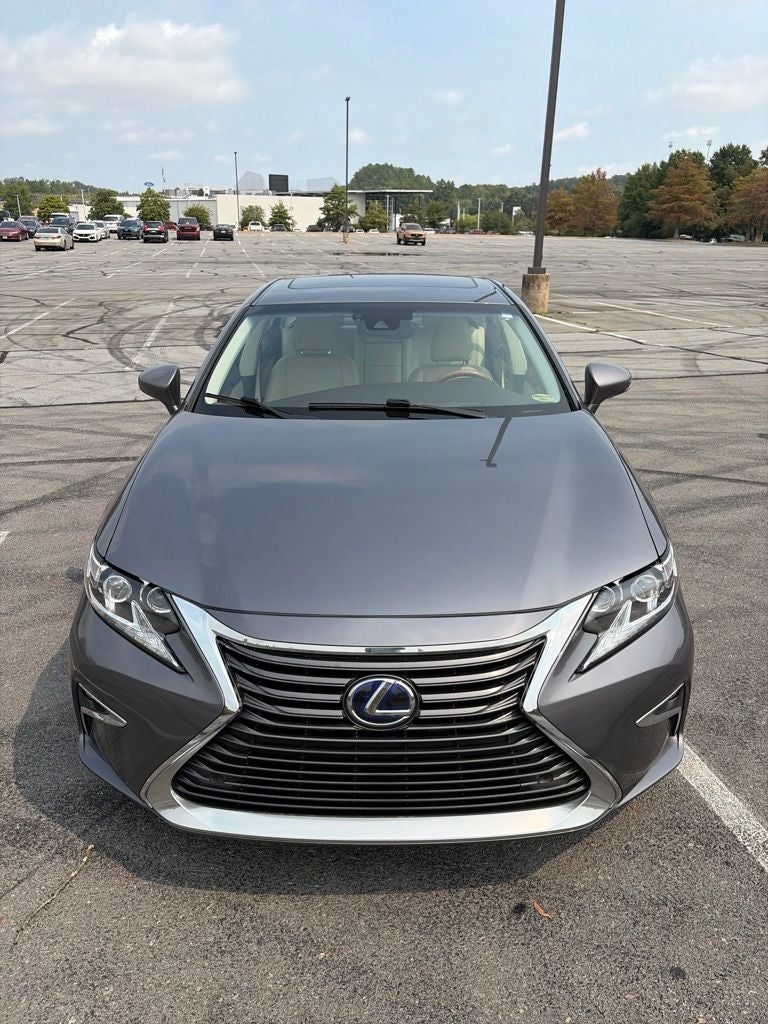 2016 Lexus ES 300h