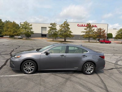 2016 Lexus ES 300h
