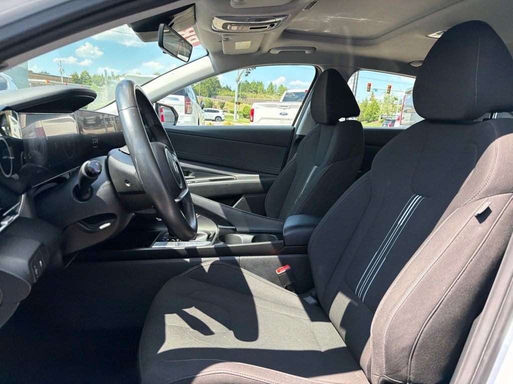 2025 Hyundai Elantra SEL Convenience CARFAX 1-Owner