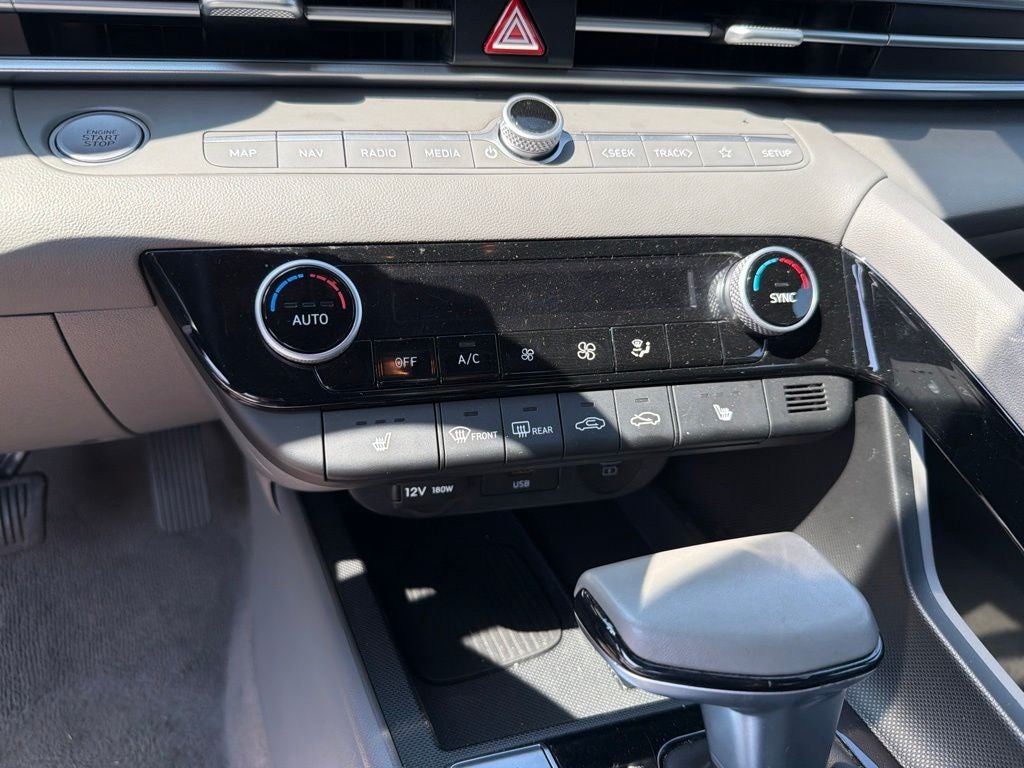 2025 Hyundai Elantra SEL Convenience CARFAX 1-Owner