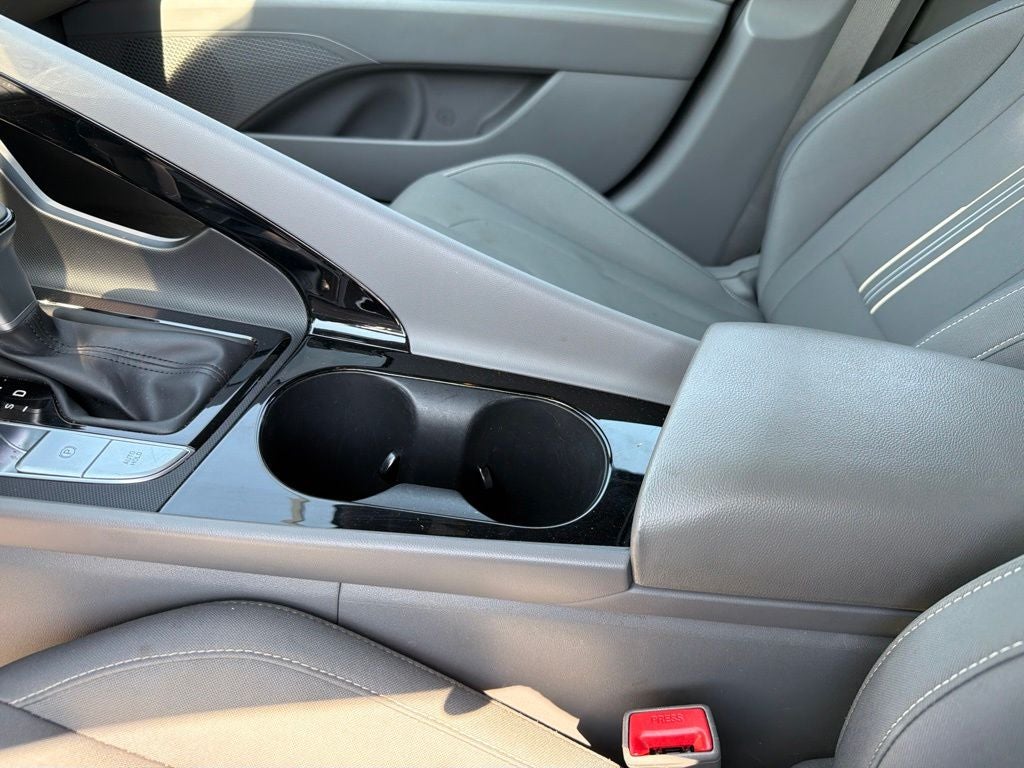 2025 Hyundai Elantra SEL Convenience CARFAX 1-Owner