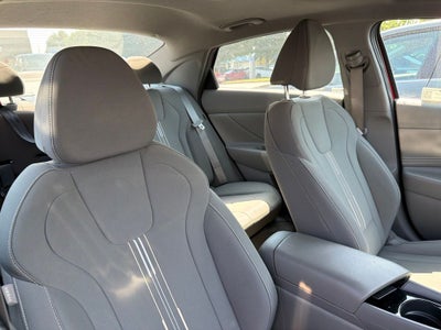 2025 Hyundai Elantra SEL Convenience CARFAX 1-Owner