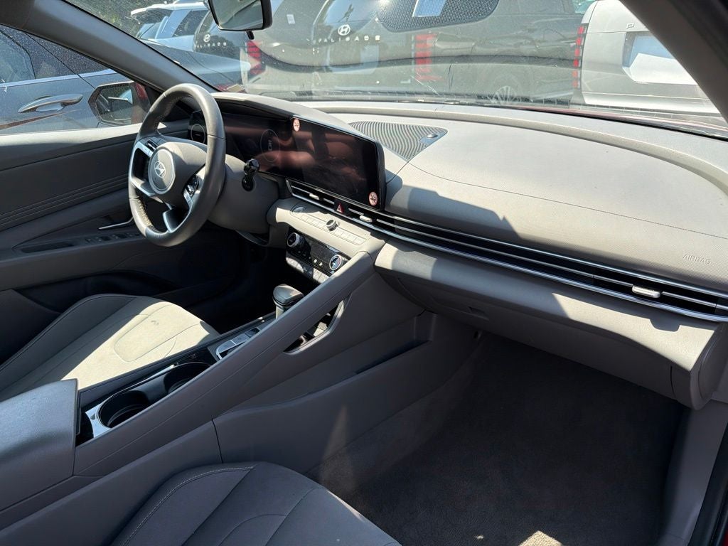 2025 Hyundai Elantra SEL Convenience CARFAX 1-Owner