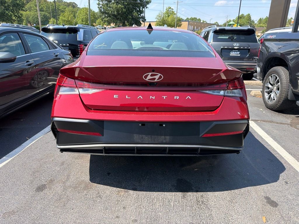 2025 Hyundai Elantra SEL Convenience CARFAX 1-Owner