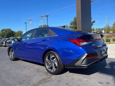 2025 Hyundai Elantra SEL Convenience Moonroof, One Owner
