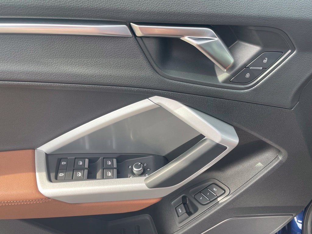 2024 Audi Q3 Premium Plus, One Owner, Navi, Leather, Moonroof S Line quattro