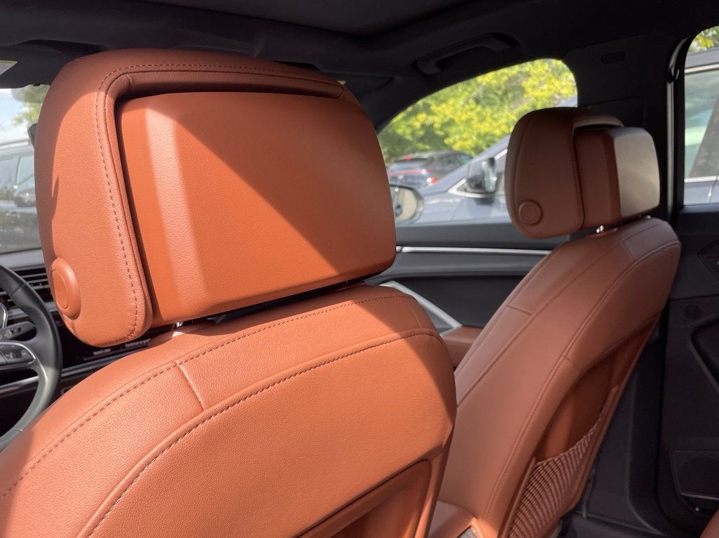 2024 Audi Q3 Premium Plus, One Owner, Navi, Leather, Moonroof S Line quattro