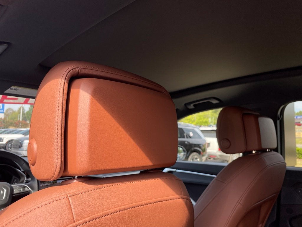 2024 Audi Q3 Premium Plus, One Owner, Navi, Leather, Moonroof S Line quattro