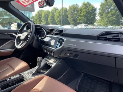 2024 Audi Q3 Premium Plus, One Owner, Navi, Leather, Moonroof S Line quattro