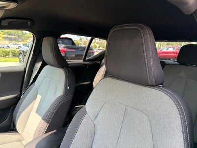 2024 Volvo XC40 B5 Core