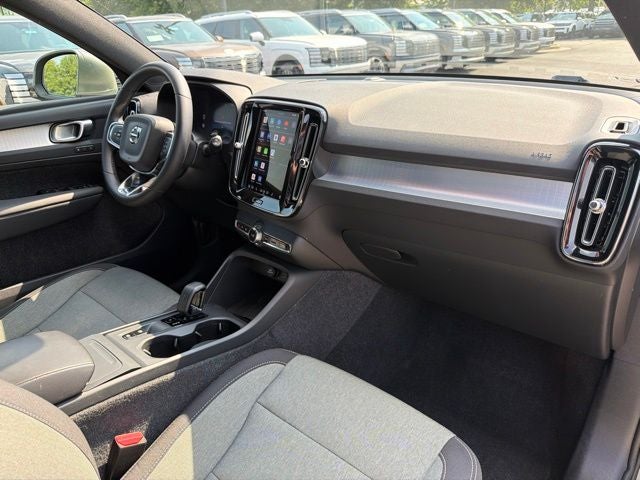 2024 Volvo XC40 B5 Core