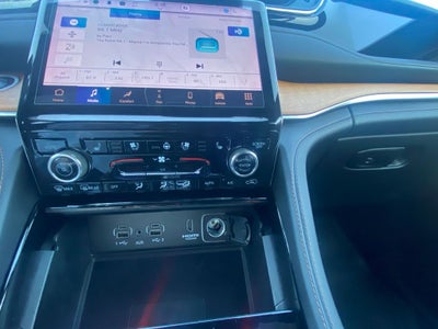 2023 Jeep Grand Cherokee L Summit Reserve