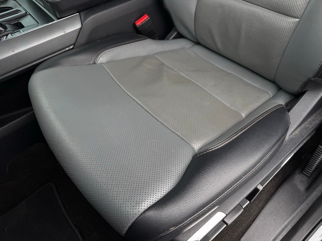 2022 Ford F-150 Lightning Lariat