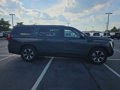2026 GMC Yukon XL AT4 Ultimate AT4 Black Appearance-Night Vision