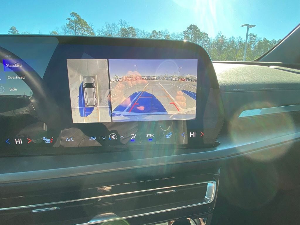 2024 Chevrolet Traverse LS