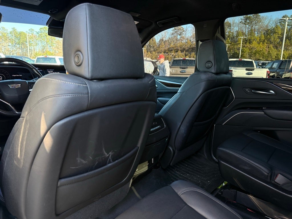 2022 Cadillac Escalade Luxury