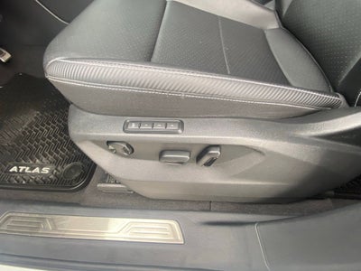 2023 Volkswagen Atlas Cross Sport 3.6L V6 SEL R-Line