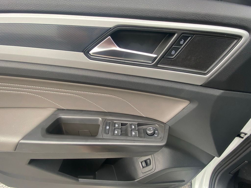 2023 Volkswagen Atlas Cross Sport 3.6L V6 SEL R-Line