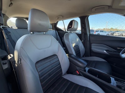 2021 Nissan Kicks SR