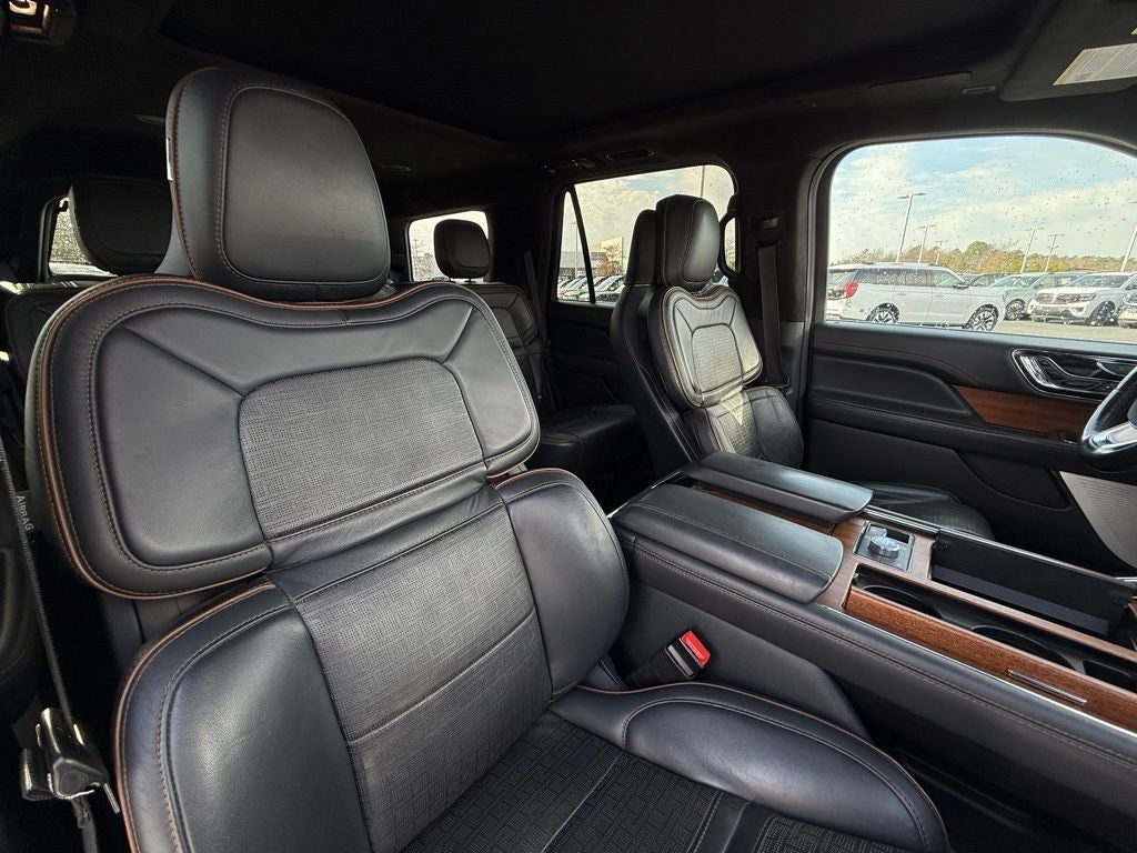 2022 Lincoln Navigator Black Label