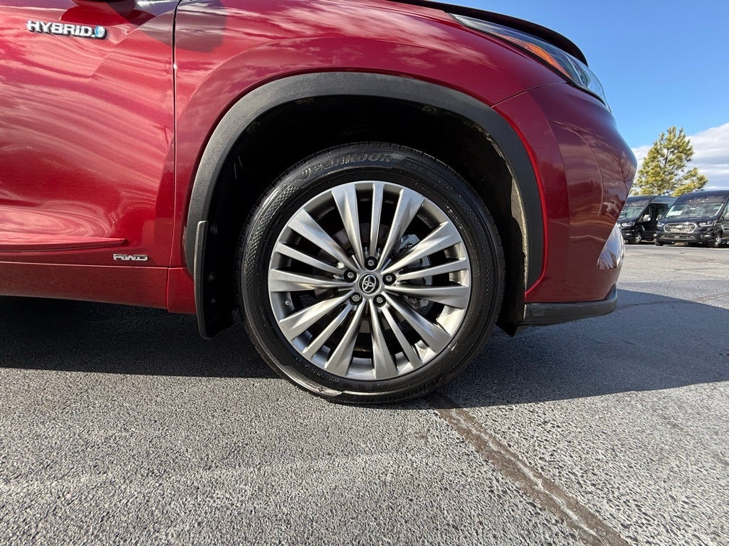 2021 Toyota Highlander Hybrid Platinum