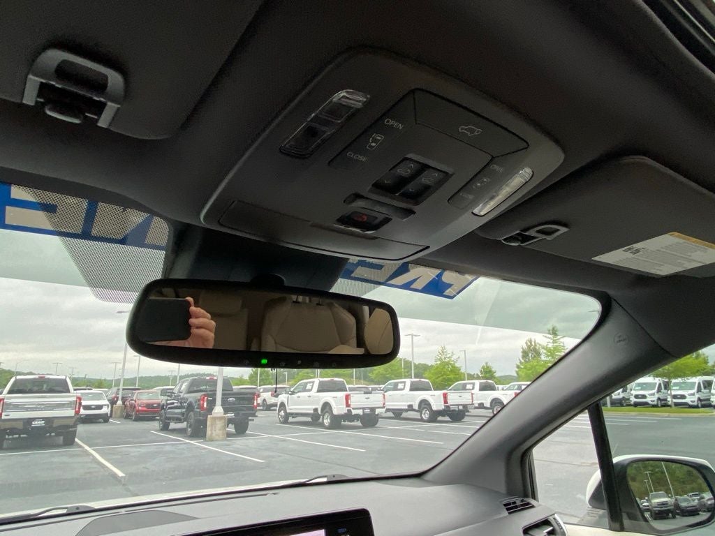 2021 Toyota Sienna XLE 8 Passenger