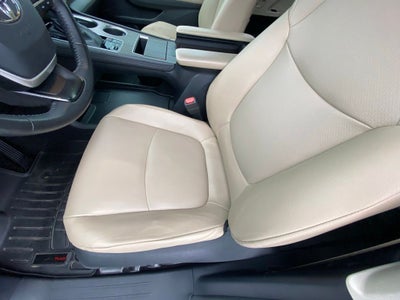 2021 Toyota Sienna XLE 8 Passenger
