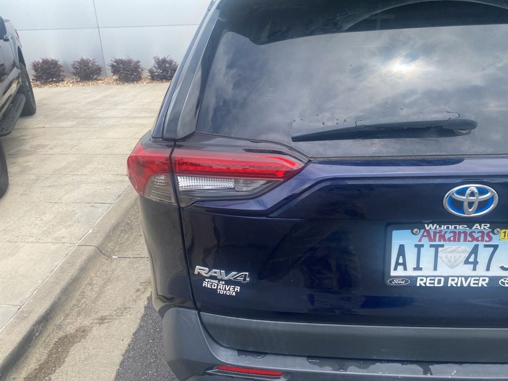 2022 Toyota RAV4 Hybrid XLE