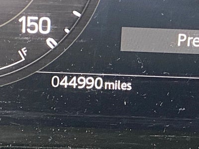 2025 Land Rover Defender 130 Outbound