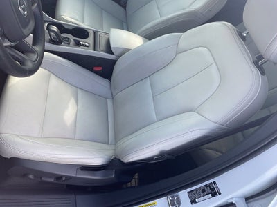 2021 Volvo XC40 Momentum