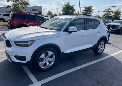 2021 Volvo XC40 Momentum