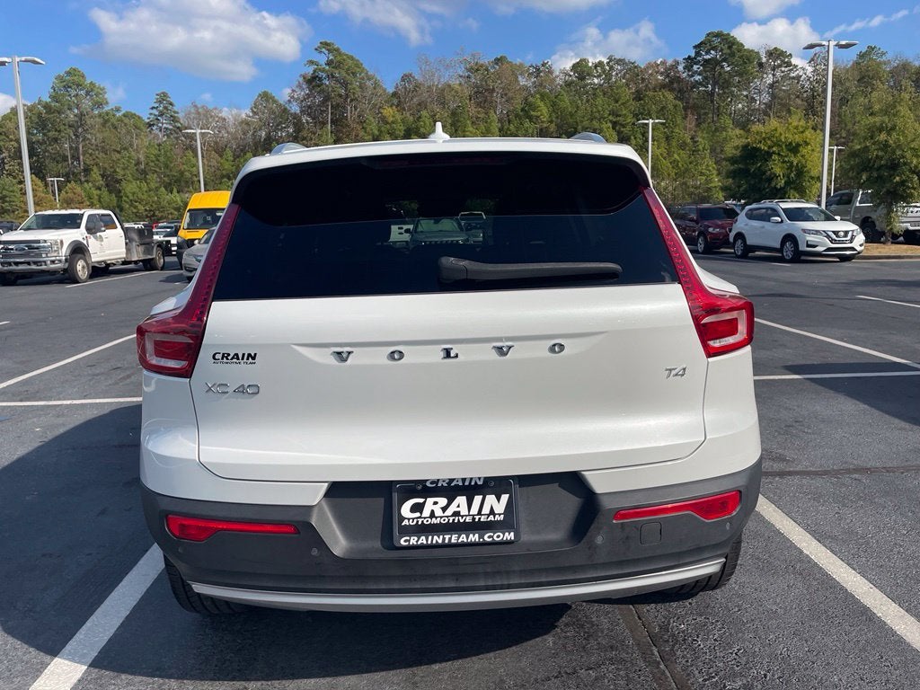 2021 Volvo XC40 Momentum