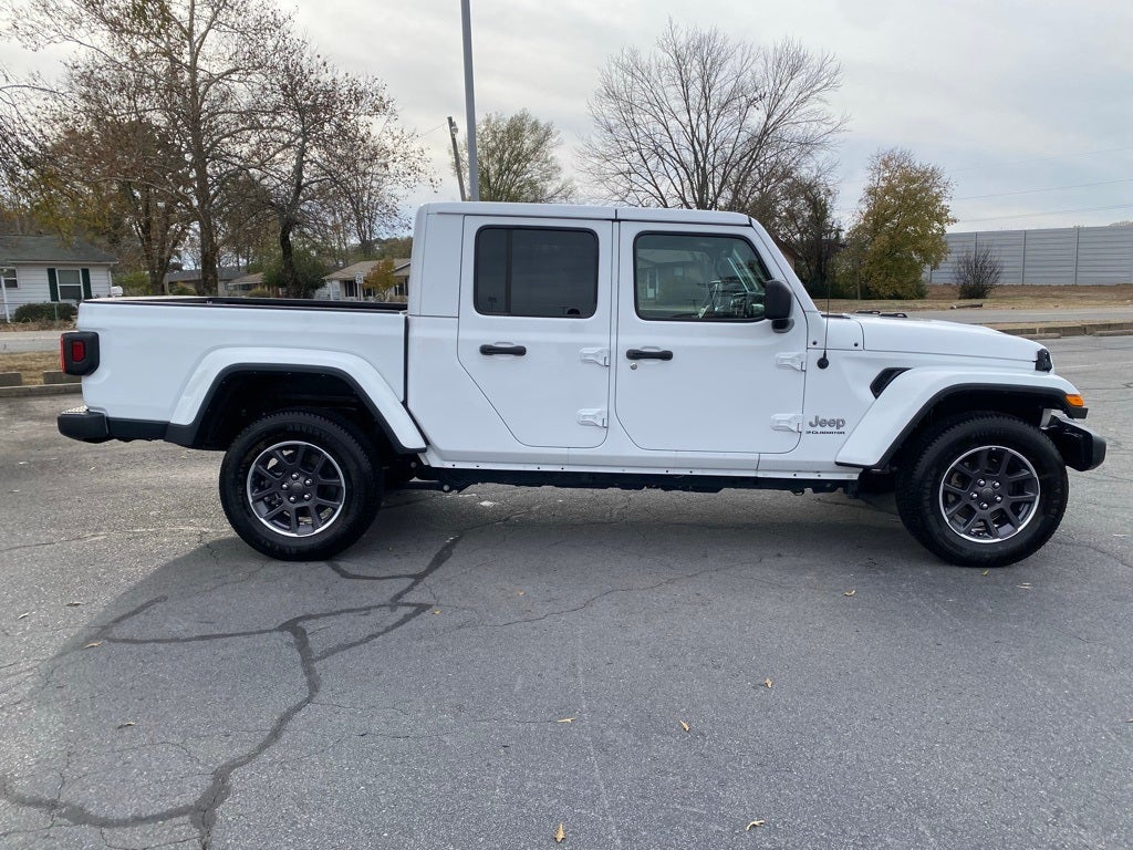 2023 Jeep Gladiator Overland