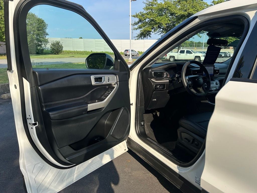 2023 Ford Explorer XLT - PANO SUNROOF