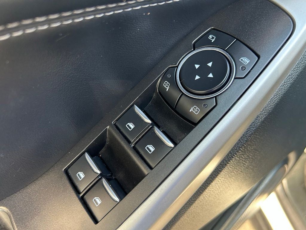 2023 Ford Explorer XLT - PANO SUNROOF