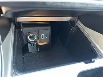 2023 Ford Explorer XLT - PANO SUNROOF