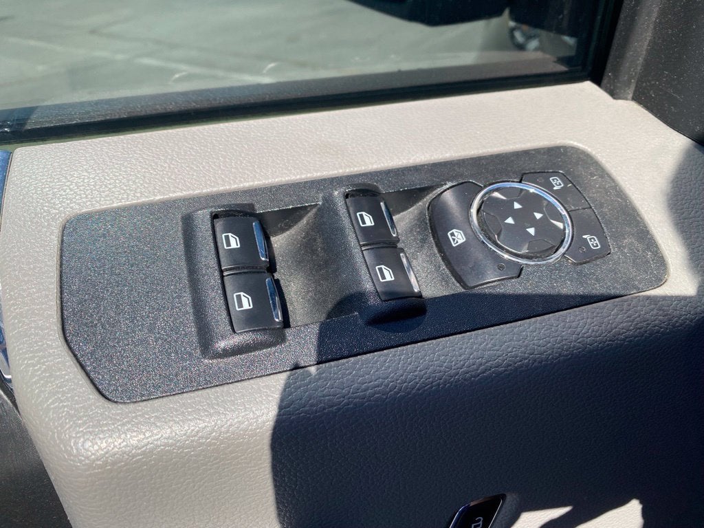 2018 Ford F-150 XLT - 4WD - 301A PKG - 5.0L V8