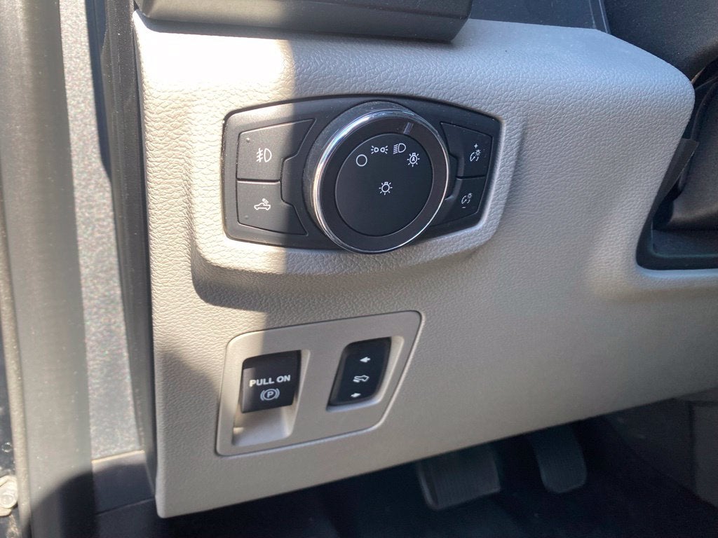 2018 Ford F-150 XLT - 4WD - 301A PKG - 5.0L V8