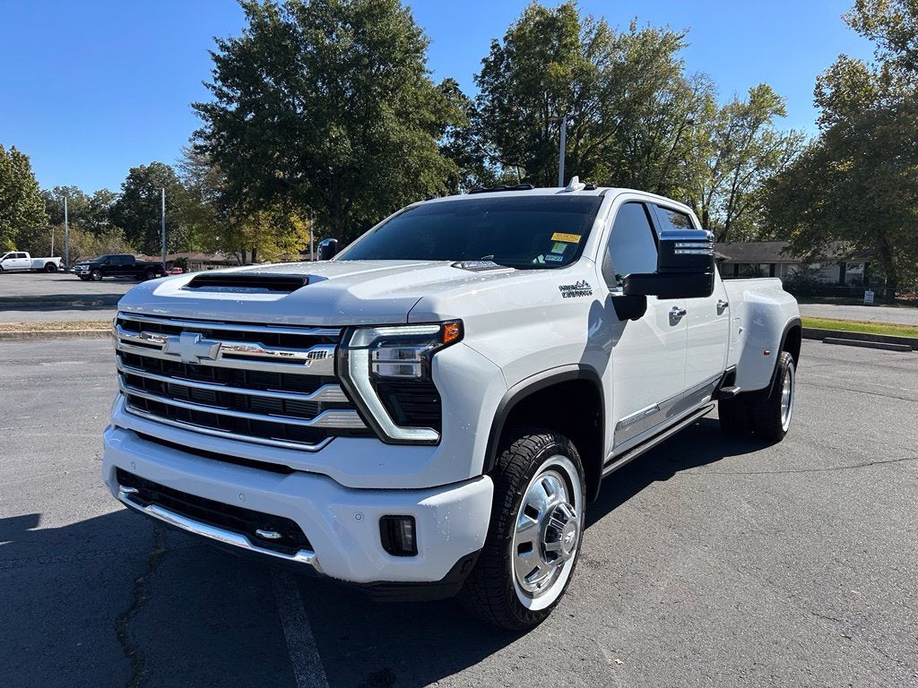 2025 Chevrolet Silverado 3500HD High Country - 4WD - 6.6L DURAMAX