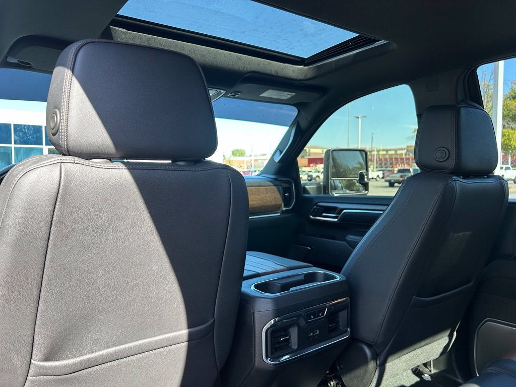 2025 Chevrolet Silverado 3500HD High Country - 4WD - 6.6L DURAMAX
