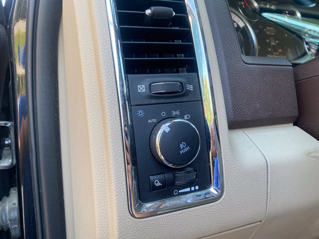 2018 RAM 2500 Laramie - 4WD - LIFTED OVERSIZE WHEELS AND TIRES