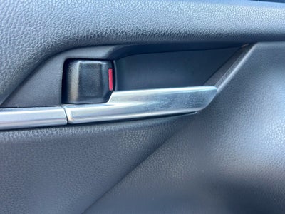2019 Toyota Camry SE - FORD BLUE CERTIFIED