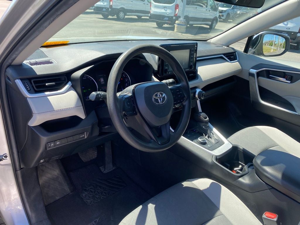 2022 Toyota RAV4 Hybrid XLE