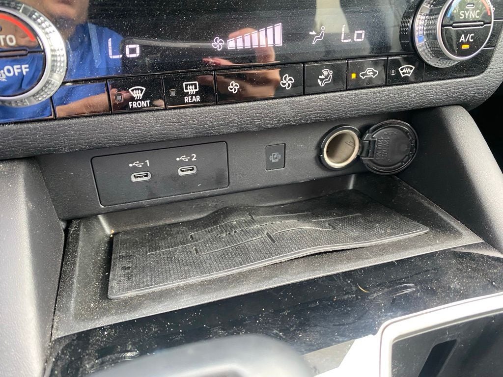 2025 Mitsubishi Outlander SE - FORD BLUE CERTIFIED